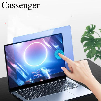 Cassenger protective films adapted for computer screens